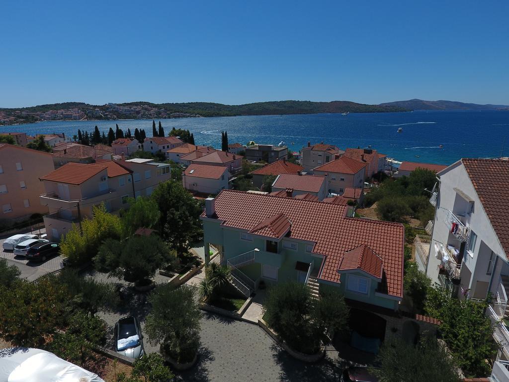 Apartments Dubravka Trogir Exterior photo